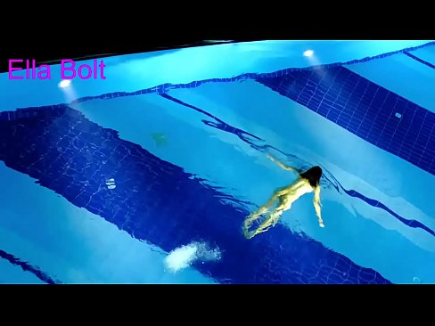 ❤️ Je ne peux pas m'arrêter de regarder, jeune blonde prise en train de nager nue dans la piscine de la station ELLA BOLT. ❌ Porno de qualité at fr.tradeis.top ☑